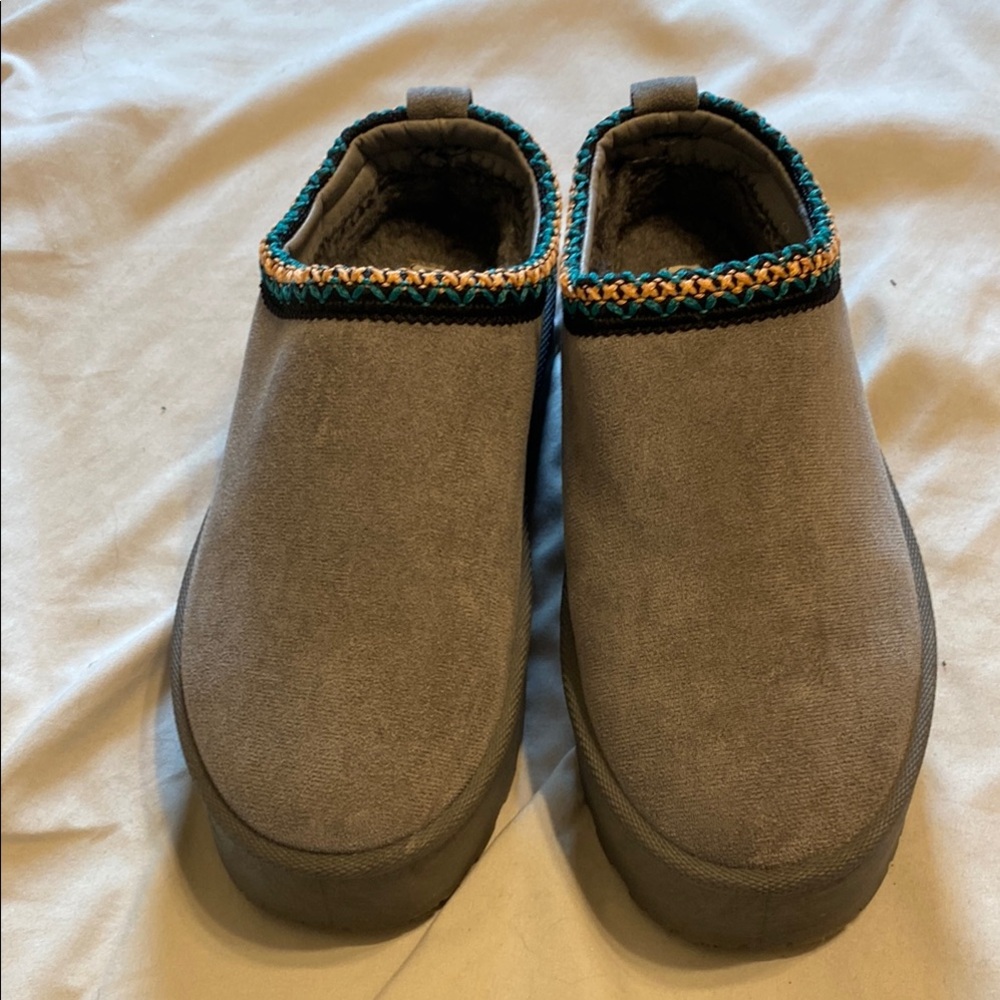 SHEIN Gray Slip-On Shoes with Multicolor Trim